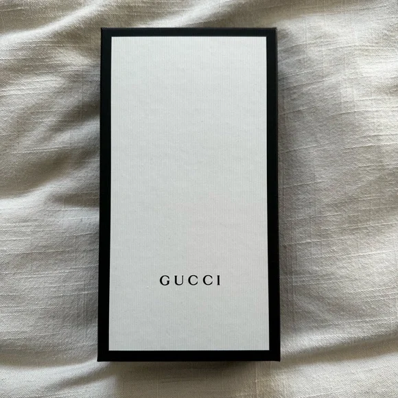 NEVER used before Gucci Marmont Leather zip around wallet - Picture 8 of 9